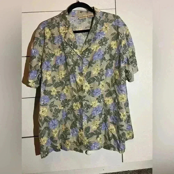 Bobbie brooks short sleeve collared buttoned up flower pattern shirt - Picture 1 of 5